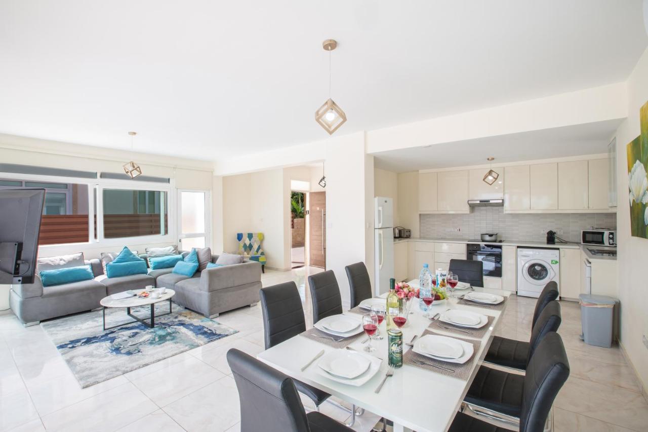 Shaye Front Line Villa Protaras Exterior photo